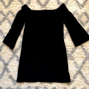 Zara • off the shoulder velvet dress